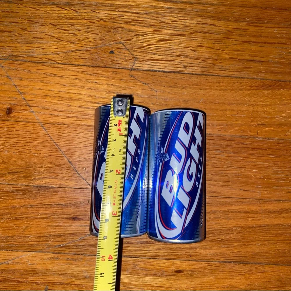 Bud Light Beer Salt & Pepper Shakers ‎ Collectible